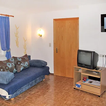 Haus Pircher 140w アパート *